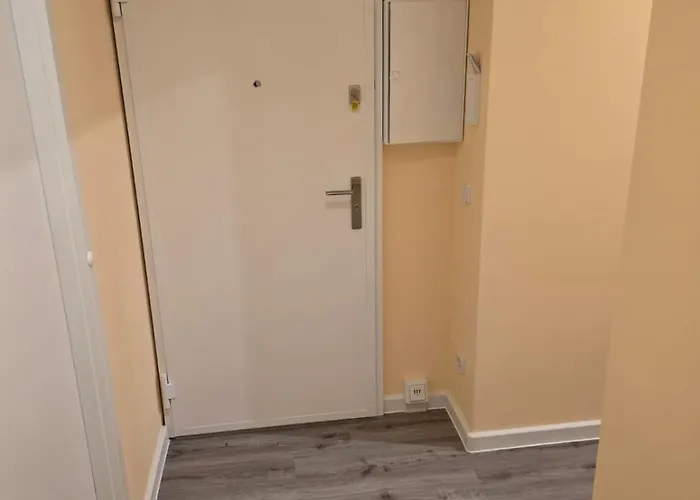 Komfortable 2-zimmer-monteurwohnung Fuer 4 Personen In شقة لبسيا