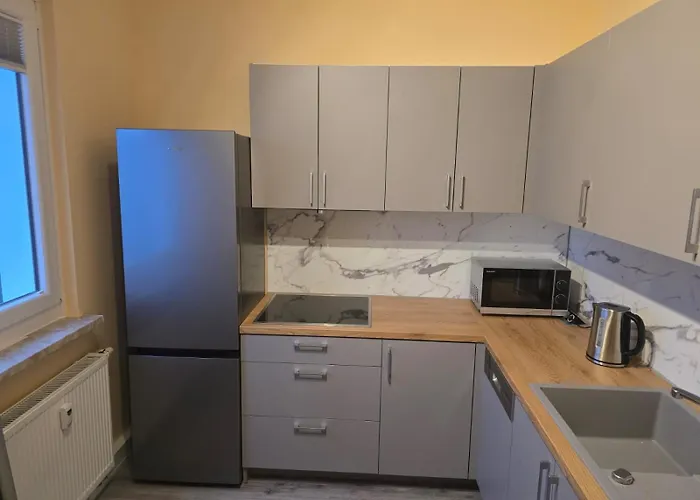 Komfortable 2-zimmer-monteurwohnung Fuer 4 Personen In * لبسيا